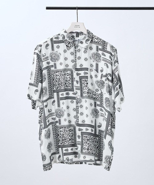 COLONY 2139（コロニートゥーワンスリーナイン）の「ペイズリー/花柄/小紋柄オープンカラーシャツ(ユニセックス可)/総柄オープンカラーシャツ（シャツ/ブラウス・メンズ・ブラック/ホワイト/ネイビー/ブラック系その他/ダークネイビー・LARGE/MEDIUM）」の6枚目の写真