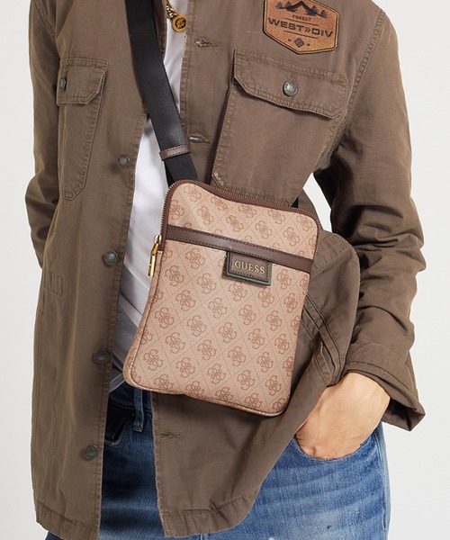 VEZZOLA Crossbody Flat
