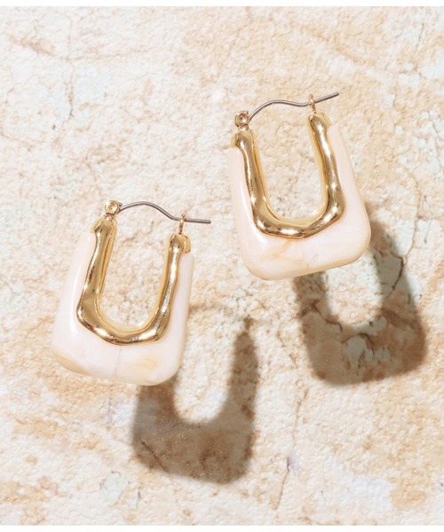 Alluge（アルージュ）の「ヘンケイスクエアピアス（ピアス（両耳用）・レディース・アイボリー/クリア・FREE）」の9枚目の写真