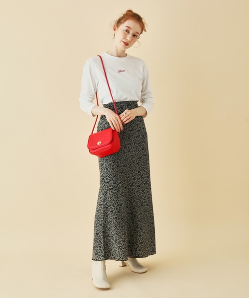 MADEMOISELLE ROPE'（マドモアゼル ロペ）の「ロゴ刺繍パリジェンヌロングスリーブTシャツ（Tシャツ/カットソー・レディース・ホワイト/ブラック・38）」の8枚目の写真