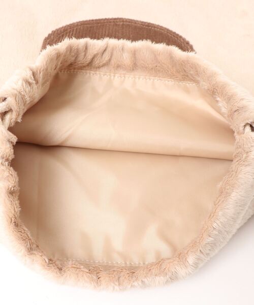 Lee(リー)の「Lee/リー ふんわりファー巾着バッグ MEDIUM(エコバッグ/サブバッグ・レディース・ブラウン/ベージュ・FREE)」の4枚目の写真