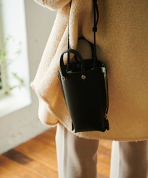 E'POR | 【the GIFT 望月芹名×E'PORコラボ】Y BAG MICRO（ブラック系(02)とホワイト系(13)の2色展開）(ショルダーバッグ)