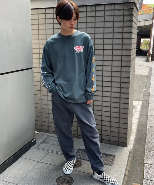 Tom&Jerry(トムアンドジェリー)の「TOM&JERRY トムとジェリー袖プリントロンT(Tシャツ/カットソー・メンズ・ホワイト/ブラック/ダークグリーン/イエロー/ブルー・M/L/XL)」の8枚目の写真