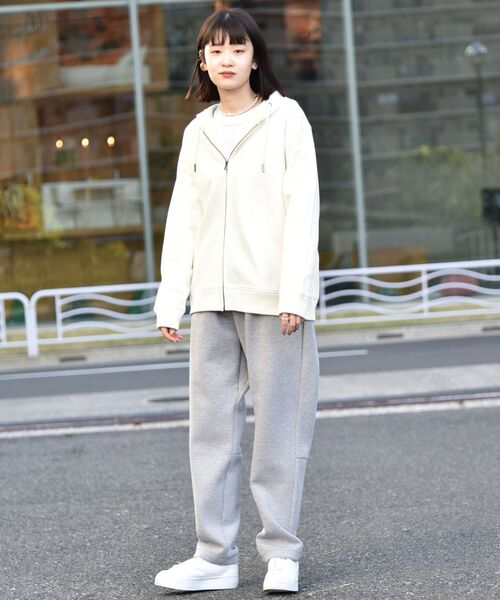 SHIPS（シップス）の「【WEB限定】SHIPS: アメリカ コットン ヘビーウェイト スウェット ジップ パーカー（パーカー・メンズ・グレー/オフホワイト/ネイビー・LARGE/X-LARGE/SMALL/MEDIUM/XX-LARGE）」の4枚目の写真