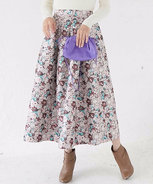 M y u（ミュー）の「フラワージャガード 贅沢フレアスカート（スカート・レディース・ブラック/ブラウン・FREE）」の2枚目の写真