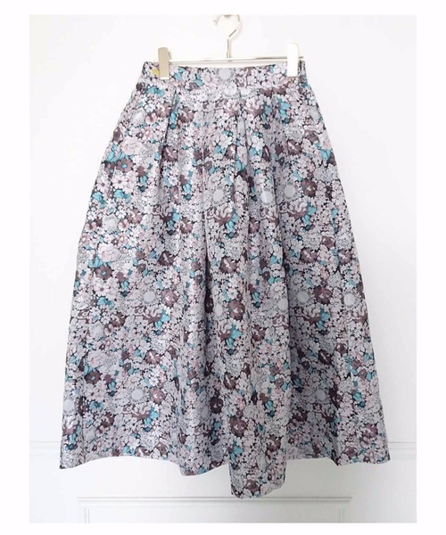 M y u（ミュー）の「フラワージャガード 贅沢フレアスカート（スカート・レディース・ブラック/ブラウン・FREE）」の11枚目の写真