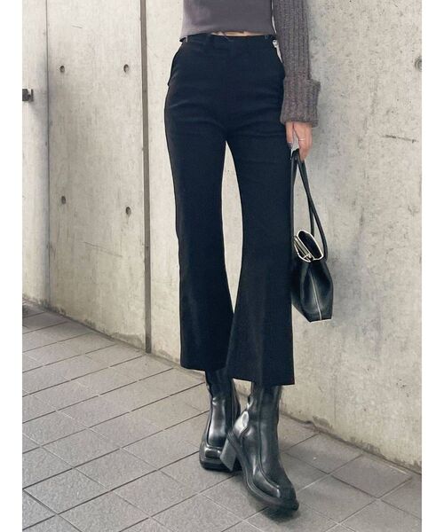 EMODA（エモダ）の「アンクルフレアパンツ（その他パンツ・レディース・ブラック/ブルー/その他・SMALL/MEDIUM）」の2枚目の写真