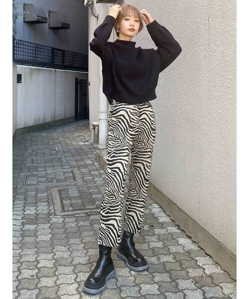 EMODA（エモダ）の「アンクルフレアパンツ（その他パンツ・レディース・ブラック/ブルー/その他・SMALL/MEDIUM）」の13枚目の写真