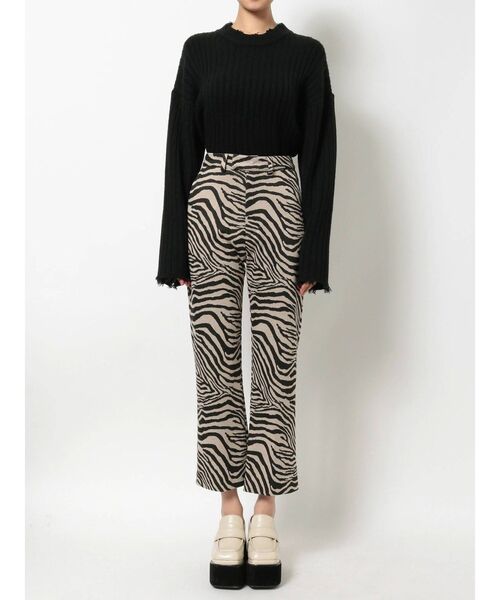 EMODA（エモダ）の「アンクルフレアパンツ（その他パンツ・レディース・ブラック/ブルー/その他・SMALL/MEDIUM）」の19枚目の写真