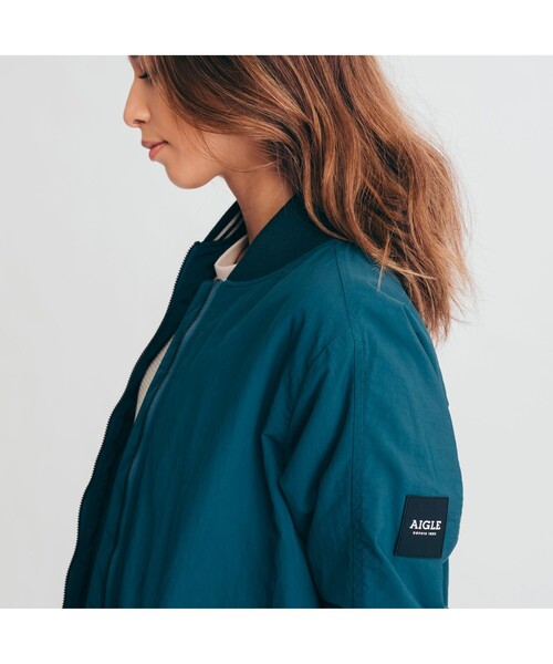 AIGLE（エーグル）の「撥水 MA1 パテッドミッド ブルゾン（ブルゾン・レディース・ダークグリーン/ベージュ・40/38/36）」の20枚目の写真