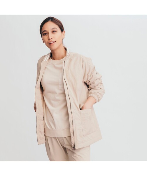 AIGLE（エーグル）の「撥水 MA1 パテッドミッド ブルゾン（ブルゾン・レディース・ダークグリーン/ベージュ・40/38/36）」の8枚目の写真