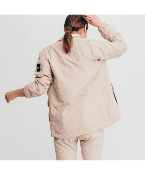 AIGLE（エーグル）の「撥水 MA1 パテッドミッド ブルゾン（ブルゾン・レディース・ダークグリーン/ベージュ・40/38/36）」の16枚目の写真