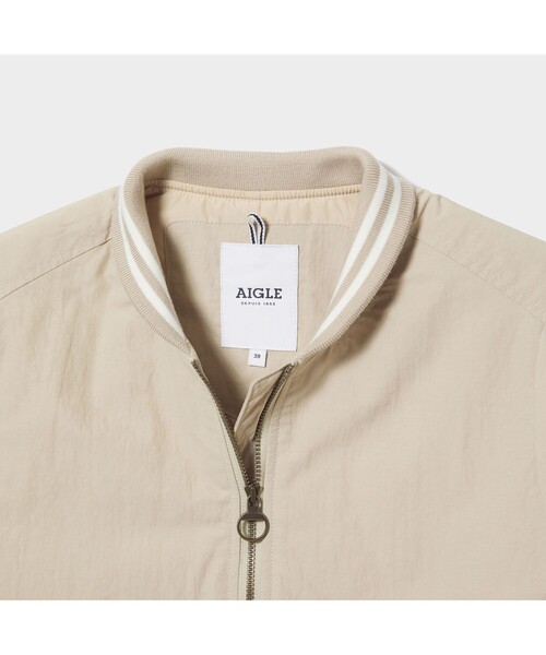 AIGLE（エーグル）の「撥水 MA1 パテッドミッド ブルゾン（ブルゾン・レディース・ダークグリーン/ベージュ・40/38/36）」の11枚目の写真