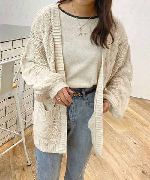 apres jour（アプレジュール）の「ケーブルニットカーディガン【ZOZOTOWN限定アイテム】（カーディガン/ボレロ・レディース・アイボリー/モカ/ピンクベージュ・フリー/X-LARGE）」の4枚目の写真