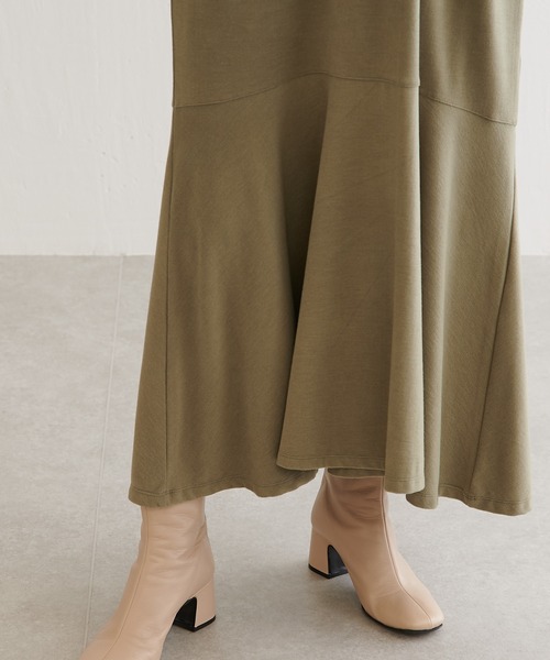 BONbazaar（ボンバザール）の「★OT★裾フレア切替ワンピース（ワンピース・レディース・カーキ/オフホワイト/チャコールグレー・FREE）」の5枚目の写真