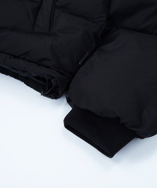 crump(クランプ)の「【crump 】ベーシックロゴ ウェルロンパッファーショートパディング(ダウンジャケット/コート・レディース・ブラック/グレー・MEDIUM/LARGE)」の4枚目の写真