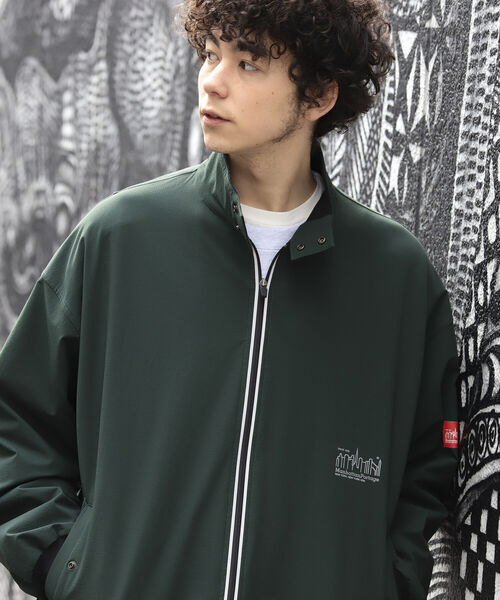 B:MING by BEAMS（ビーミングバイビームス）の「Manhattan Portage x B:MING by BEAMS / 別注 ストレッチ スタンドカラー ブルゾン（ブルゾン・メンズ・ブラック/ベージュ/ダークグリーン・SMALL/MEDIUM/LARGE）」の15枚目の写真