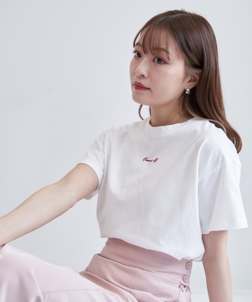 VANNIE U（ヴァニーユー）の「ニュアンスロゴTシャツ（Tシャツ/カットソー・レディース・ホワイト/ブラック/ベージュ/レッド/グリーン/ピンク・FREE）」の6枚目の写真
