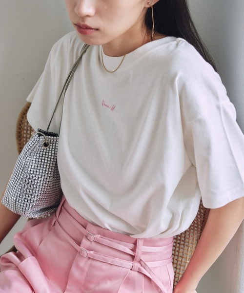 VANNIE U（ヴァニーユー）の「ニュアンスロゴTシャツ（Tシャツ/カットソー・レディース・ホワイト/ブラック/ベージュ/レッド/グリーン/ピンク・FREE）」の5枚目の写真