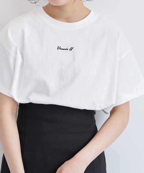 VANNIE U（ヴァニーユー）の「ニュアンスロゴTシャツ（Tシャツ/カットソー・レディース・ホワイト/ブラック/ベージュ/レッド/グリーン/ピンク・FREE）」の9枚目の写真