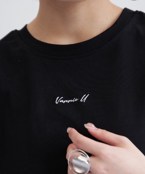 VANNIE U（ヴァニーユー）の「ニュアンスロゴTシャツ（Tシャツ/カットソー・レディース・ホワイト/ブラック/ベージュ/レッド/グリーン/ピンク・FREE）」の7枚目の写真