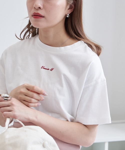 VANNIE U（ヴァニーユー）の「ニュアンスロゴTシャツ（Tシャツ/カットソー・レディース・ホワイト/ブラック/ベージュ/レッド/グリーン/ピンク・FREE）」の10枚目の写真