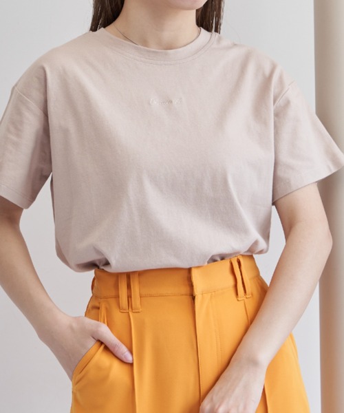 VANNIE U（ヴァニーユー）の「ニュアンスロゴTシャツ（Tシャツ/カットソー・レディース・ホワイト/ブラック/ベージュ/レッド/グリーン/ピンク・FREE）」の11枚目の写真