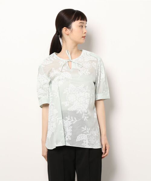 HANAE MORI（ハナエモリ）の「【HANAE MORI】シャンティーローン　ブラウス（シャツ/ブラウス・レディース・ベージュ/グリーン・38/40）」の2枚目の写真