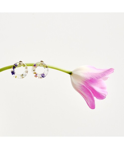 ANEVER（アンエバー）の「MINI RING ピアス（ピアス（両耳用）・レディース・ホワイト系/アイボリー系・F）」の3枚目の写真