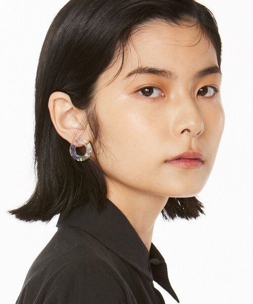 ANEVER（アンエバー）の「MINI RING ピアス（ピアス（両耳用）・レディース・ホワイト系/アイボリー系・F）」の5枚目の写真