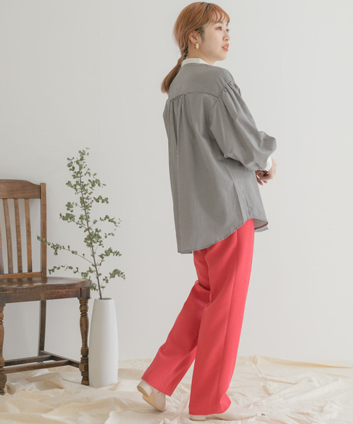 ITEMS URBANRESEARCH（アイテムズ アーバンリサーチ）の「クレリックストライプシャツ（シャツ/ブラウス・レディース・グリーン/ブルー/ブラック・FREE）」の13枚目の写真