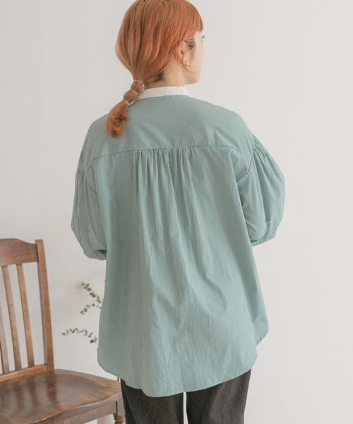ITEMS URBANRESEARCH（アイテムズ アーバンリサーチ）の「クレリックストライプシャツ（シャツ/ブラウス・レディース・グリーン/ブルー/ブラック・FREE）」の18枚目の写真