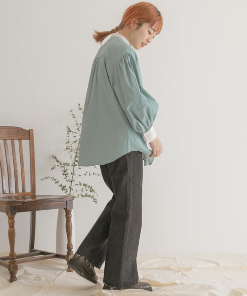 ITEMS URBANRESEARCH（アイテムズ アーバンリサーチ）の「クレリックストライプシャツ（シャツ/ブラウス・レディース・グリーン/ブルー/ブラック・FREE）」の19枚目の写真