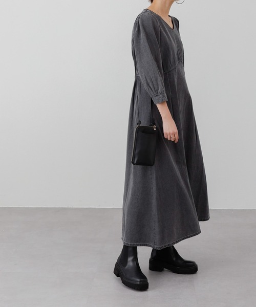 COLONY 2139（コロニートゥーワンスリーナイン）の「デニムタックフレアワンピース（ワンピース・レディース・ブルー/ブラック・FREE）」の15枚目の写真