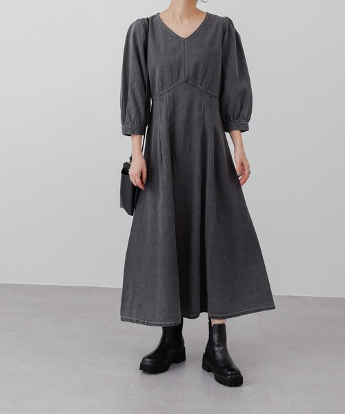 COLONY 2139（コロニートゥーワンスリーナイン）の「デニムタックフレアワンピース（ワンピース・レディース・ブルー/ブラック・FREE）」の16枚目の写真