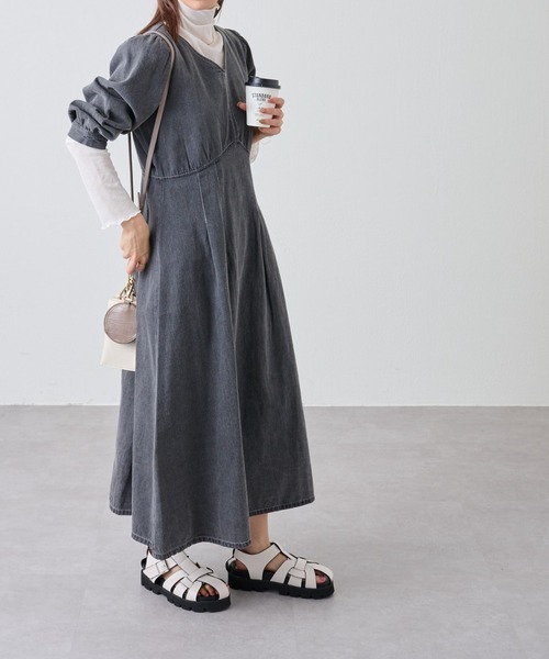 COLONY 2139（コロニートゥーワンスリーナイン）の「デニムタックフレアワンピース（ワンピース・レディース・ブルー/ブラック・FREE）」の12枚目の写真