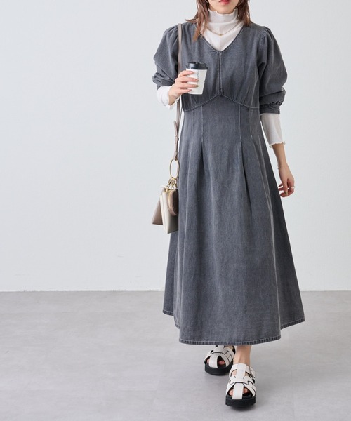 COLONY 2139（コロニートゥーワンスリーナイン）の「デニムタックフレアワンピース（ワンピース・レディース・ブルー/ブラック・FREE）」の11枚目の写真