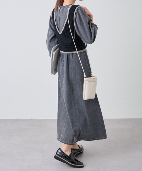 COLONY 2139（コロニートゥーワンスリーナイン）の「デニムタックフレアワンピース（ワンピース・レディース・ブルー/ブラック・FREE）」の4枚目の写真