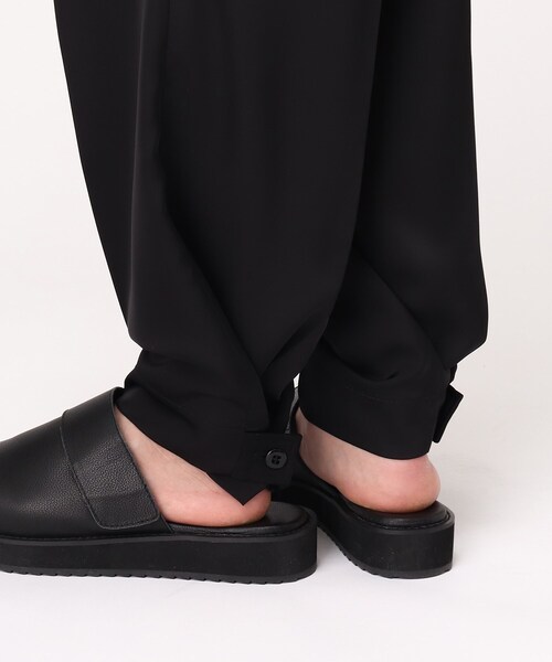 tk.TAKEO KIKUCHI（ティーケータケオキクチ）の「◆サテンワイドストレートカーゴパンツ（その他パンツ・メンズ・ブラック/ベージュ・02/03）」の10枚目の写真