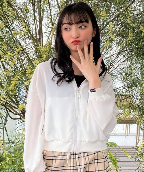 FILA(フィラ)の「◆【FILA】コラボ フード付透けブルゾン(ブルゾン・キッズ・オフホワイト/ブラック・14/15 /16)」の16枚目の写真