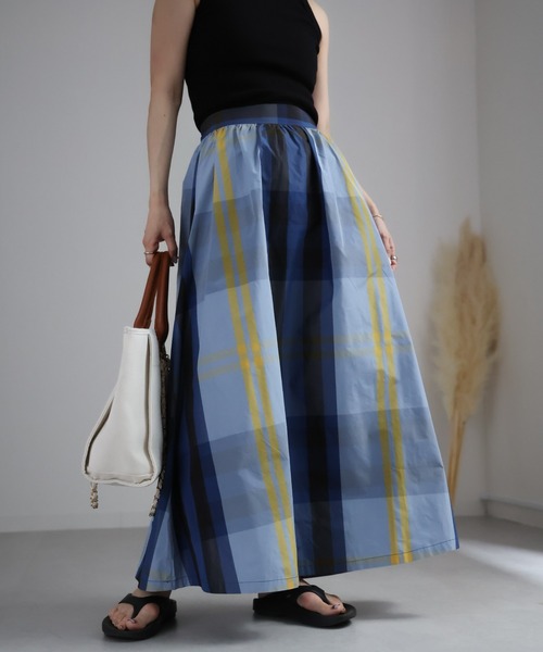 ap retro(アプレトロ)の「チェックボリュームフレアスカート(スカート・レディース・ネイビー/アイボリー/ブラック/ベージュ/ブルー/ブルー系その他/グリーン/ライトブルー・FREE)」の6枚目の写真