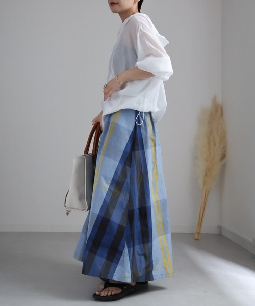 ap retro(アプレトロ)の「チェックボリュームフレアスカート(スカート・レディース・ネイビー/アイボリー/ブラック/ベージュ/ブルー/ブルー系その他/グリーン/ライトブルー・FREE)」の22枚目の写真