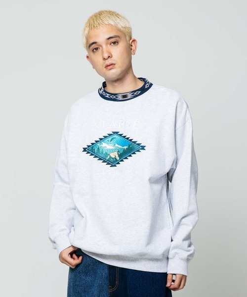XLARGE（エクストララージ）の「EMBROIDERED SOUVENIR CREWNECK SWEAT
