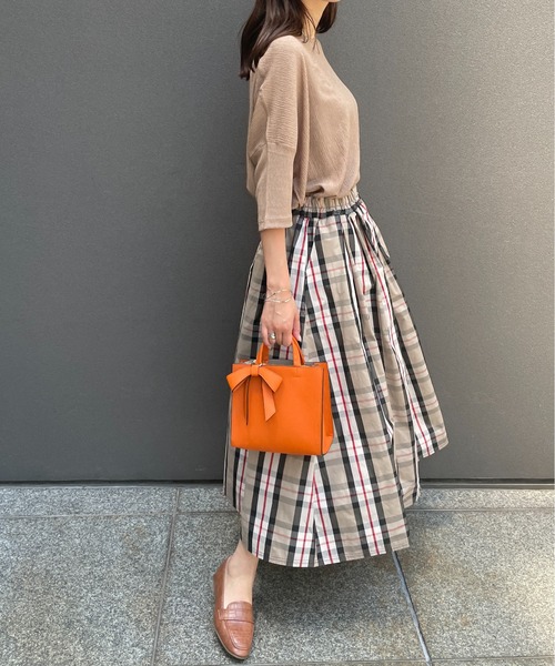 Meli rich（メリーリッチ）の「ラフさと上品さを両立。ミニプリーツビッグTシャツ（Tシャツ/カットソー・レディース・カーキ/モカ/ライトベージュ/チャコール・M/L）」の13枚目の写真