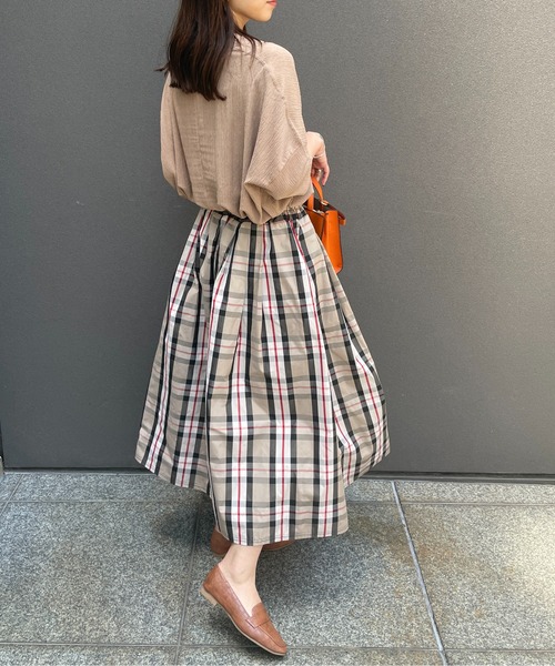 Meli rich（メリーリッチ）の「ラフさと上品さを両立。ミニプリーツビッグTシャツ（Tシャツ/カットソー・レディース・カーキ/モカ/ライトベージュ/チャコール・M/L）」の12枚目の写真