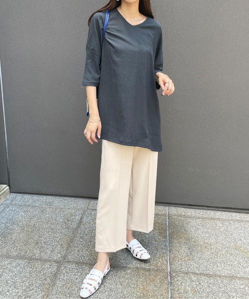 Meli rich（メリーリッチ）の「ラフさと上品さを両立。ミニプリーツビッグTシャツ（Tシャツ/カットソー・レディース・カーキ/モカ/ライトベージュ/チャコール・M/L）」の14枚目の写真