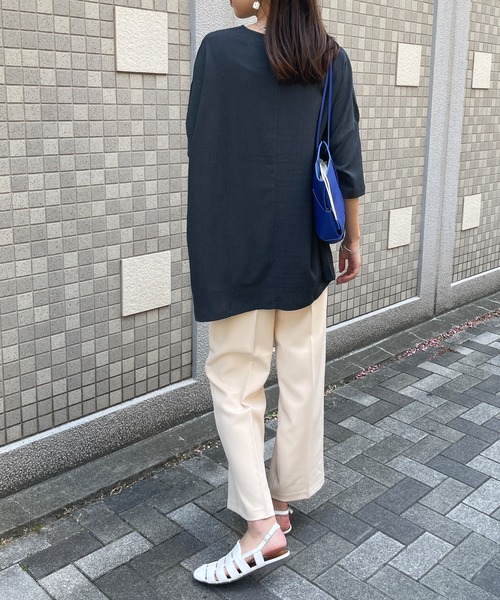 Meli rich（メリーリッチ）の「ラフさと上品さを両立。ミニプリーツビッグTシャツ（Tシャツ/カットソー・レディース・カーキ/モカ/ライトベージュ/チャコール・M/L）」の21枚目の写真