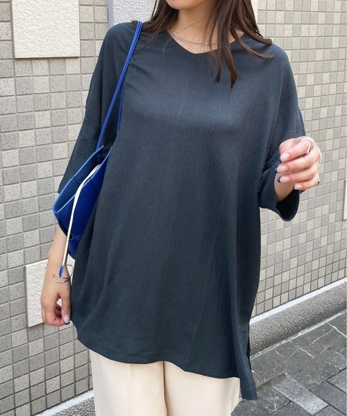 Meli rich（メリーリッチ）の「ラフさと上品さを両立。ミニプリーツビッグTシャツ（Tシャツ/カットソー・レディース・カーキ/モカ/ライトベージュ/チャコール・M/L）」の15枚目の写真