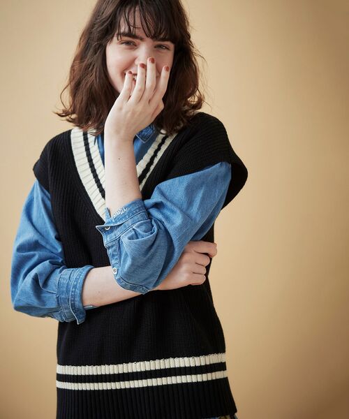 le.coeur blanc（ルクールブラン）の「チルデンアゼ編みニットベスト（ニット/セーター・レディース・ブラック/アイボリー・38）」の7枚目の写真