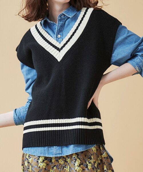 le.coeur blanc（ルクールブラン）の「チルデンアゼ編みニットベスト（ニット/セーター・レディース・ブラック/アイボリー・38）」の5枚目の写真